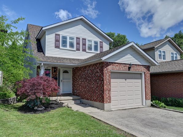 16 Dawn Ridge Dr NE, Kitchener, ON N2N 3J7