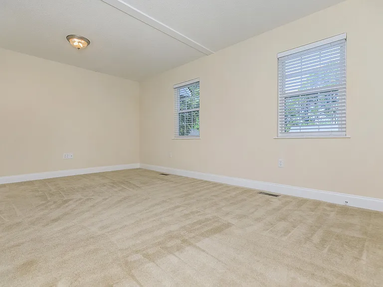 Mission Ridge Apartments — Photo 15
