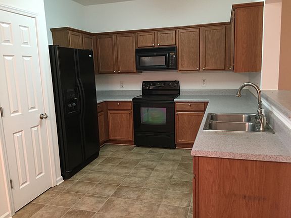 Kitchen, large pantry