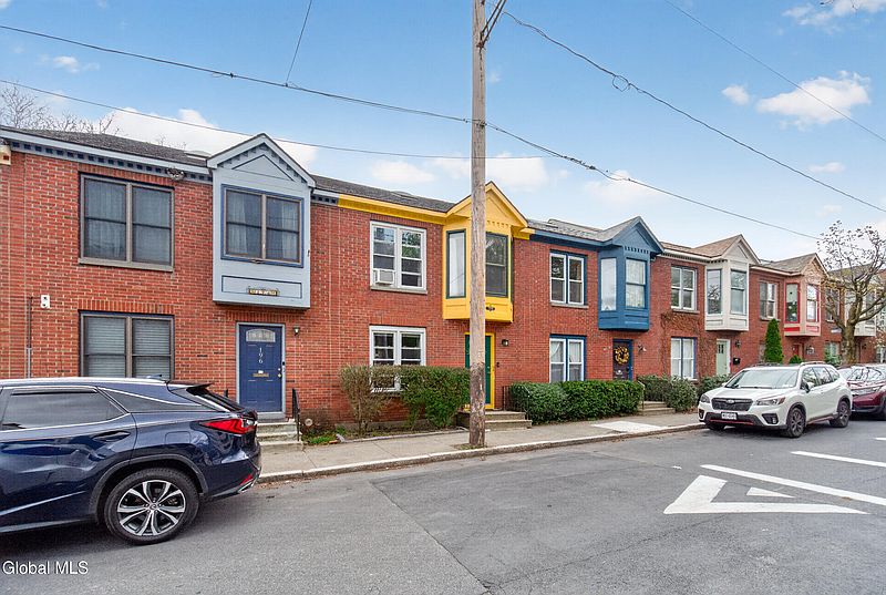 2nd image of 198 Jefferson Street