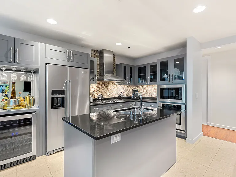 4525 Dean Martin Dr #1906 — Photo 14