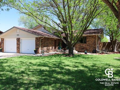2006 N Apache Dr, Garden City, KS, 67846