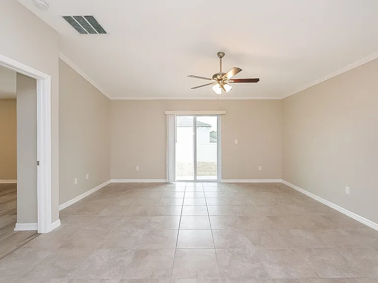 204 Archcliffe Point Pl — Photo 3