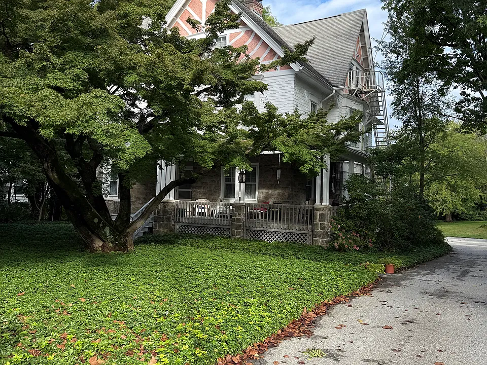 114 Linwood Ave #2