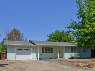 526 Laurel St, Eagle Pt, OR 97524
