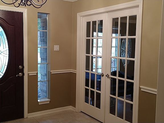 4th image of 501 Meadow Run Dr