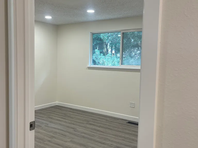 11911 Clover Creek Dr SW — Photo 8