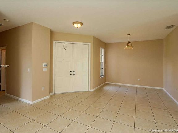 3rd image of 16401 SW 28th Ct