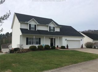 700 Charlie St, Hurricane, WV 25526