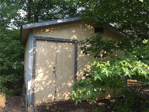 5th image of 5031N Henderson Cir