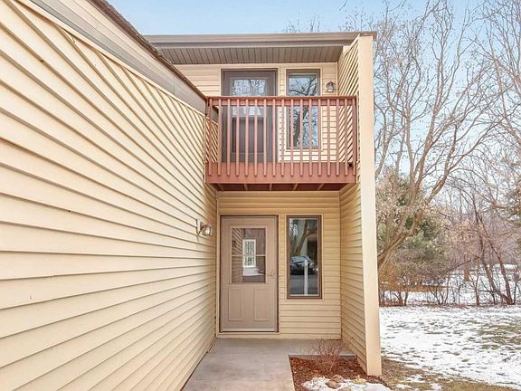 3rd image of 1136 Highland Ave