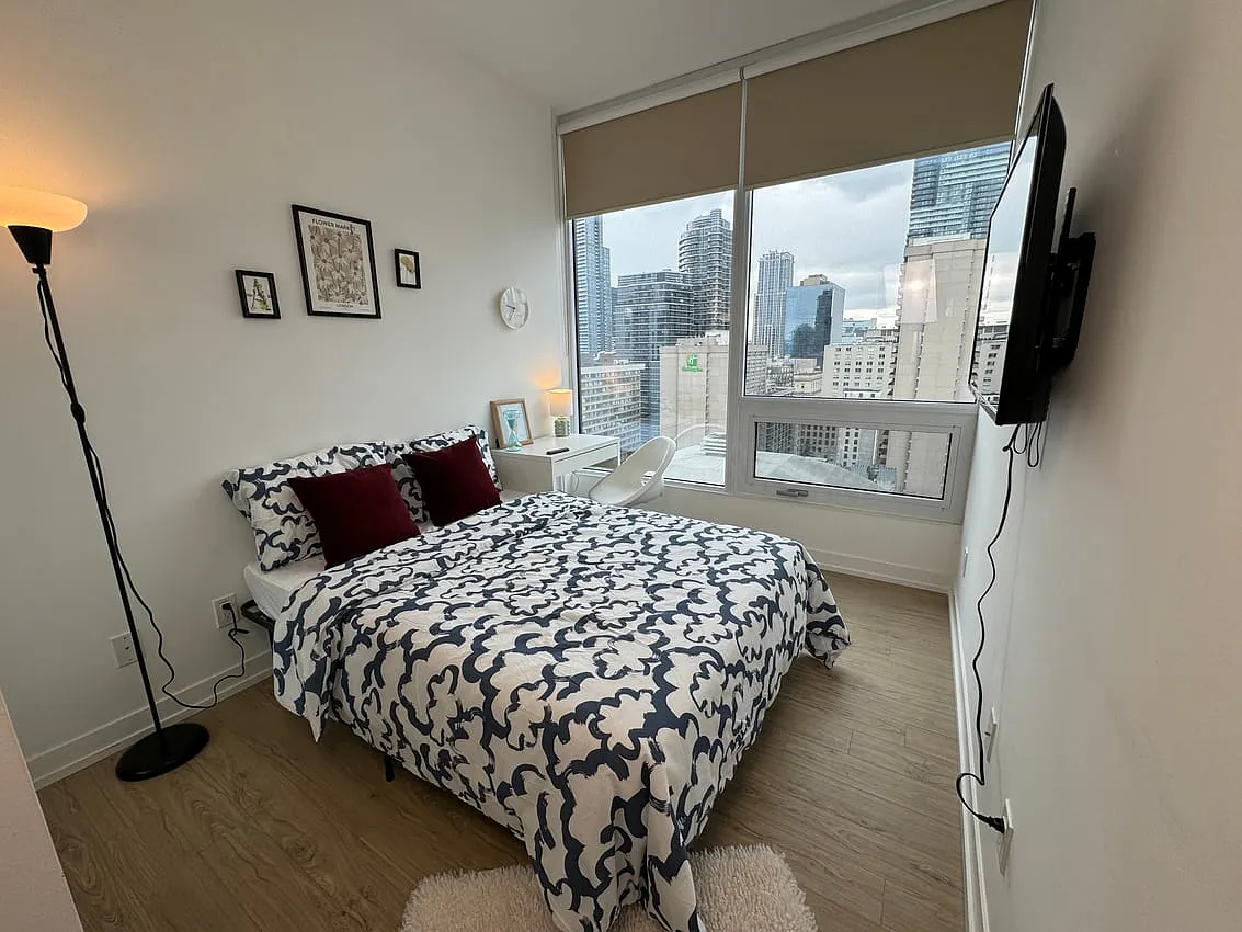 Deluxe Room - Wood St & Church St — Photo 1
