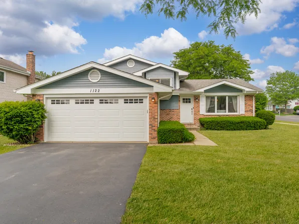 1122 N Cardinal Dr, Palatine, IL 60074