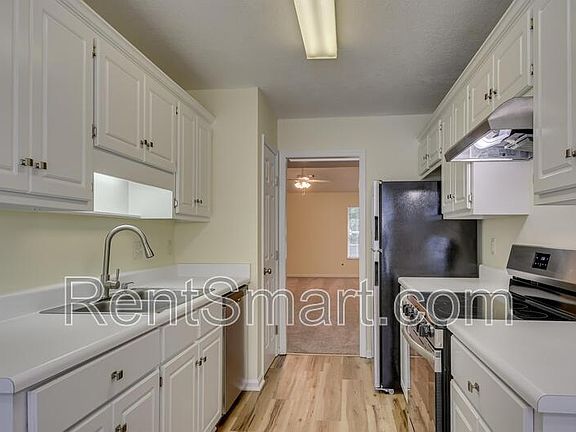 4th image of 355 Crawford Mill Ln
