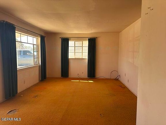 2nd image of 415 Borrett St