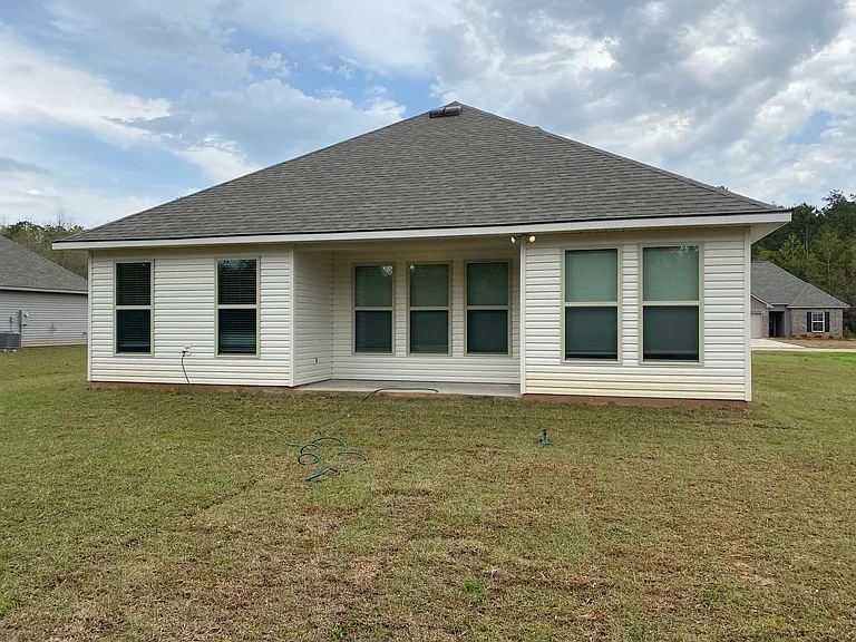 39071 Fairfield Dr — Photo 5