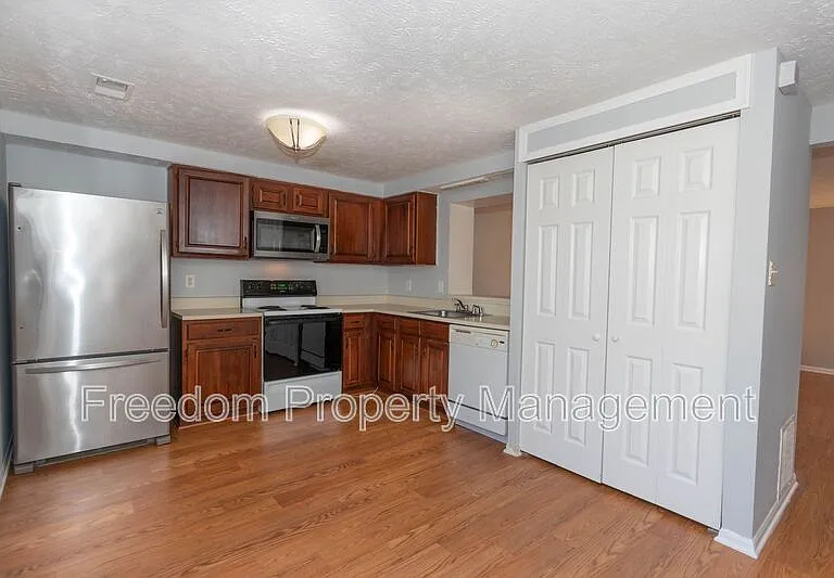4686 Hercules Ln — Photo 5