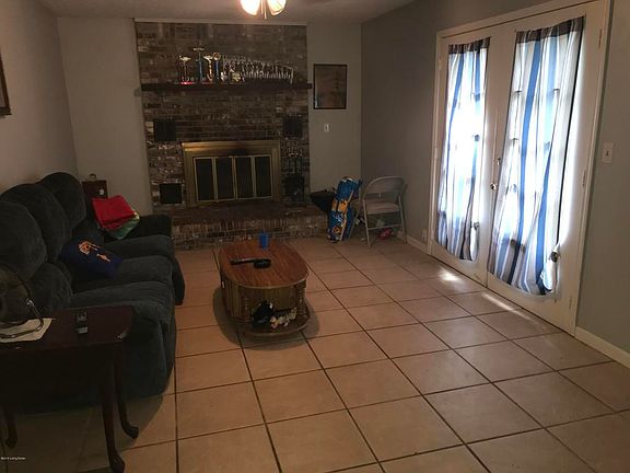 5th image of 136 Meadow Ln