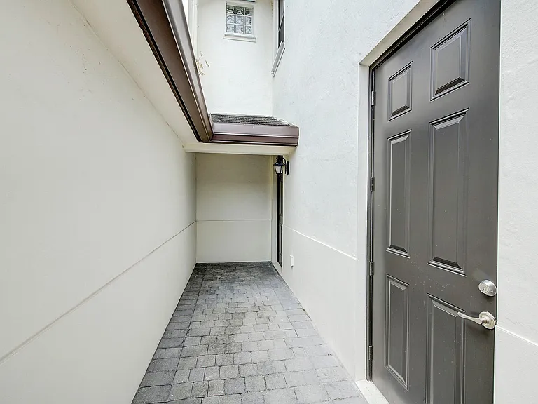 22447 SW 102nd Ave — Photo 32
