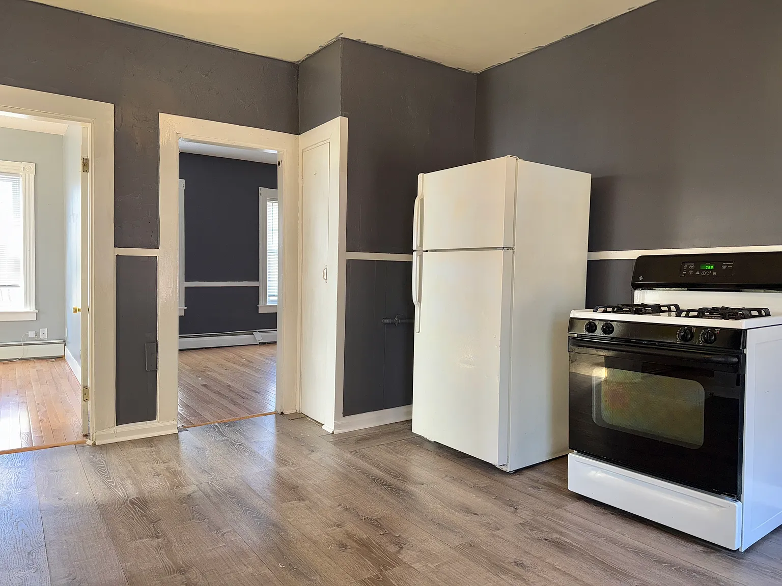 2 bed, 1032 sqft, $1,700 — Photo 4