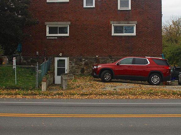 2nd image of 2201 Bond Ave