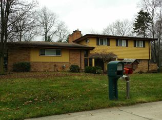2578 Wendover Rd, Bloomfield Hills, MI 48302