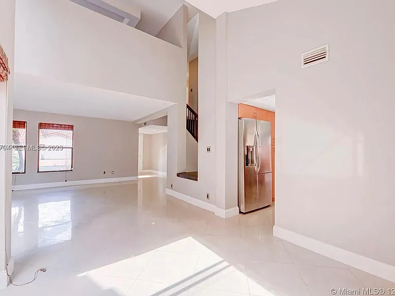 9953 SW 147th Ct — Photo 5