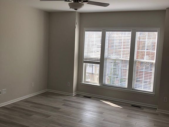 Living room, new interior paint, floor and blinds