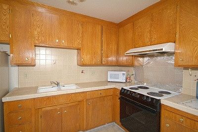 3rd image of 461 Auburn Way # Top Floor