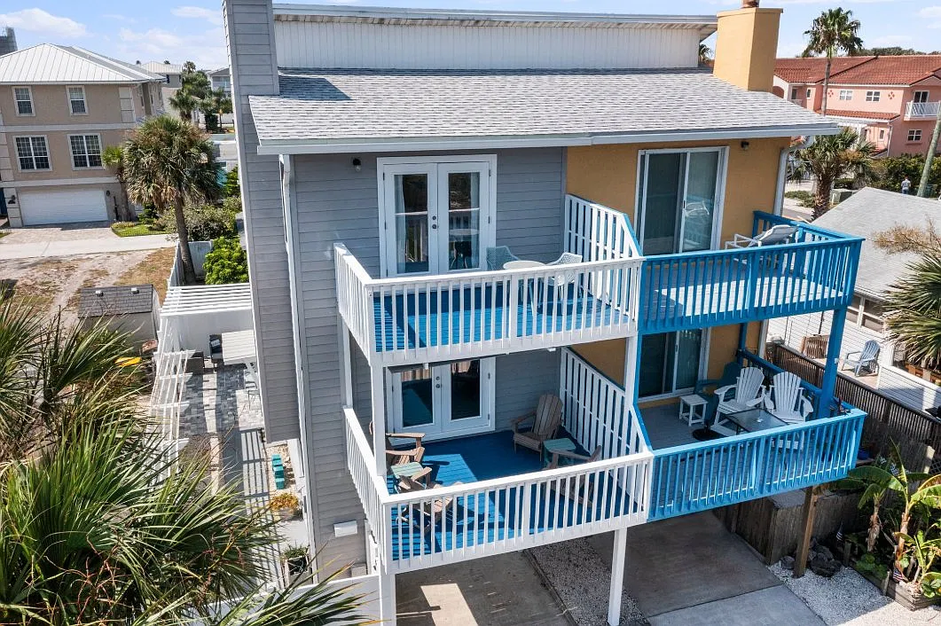 2 bed, 1080 sqft, $3,000 — Photo 2