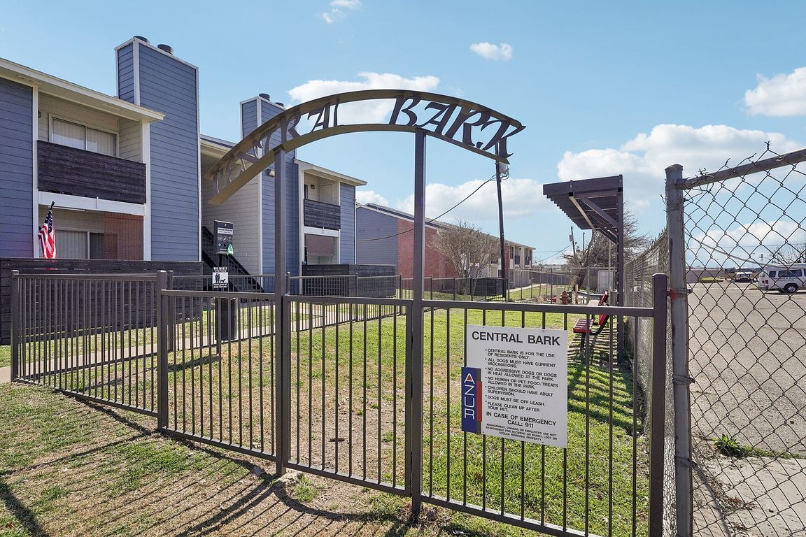 Azur Apartments, Waco, Texas