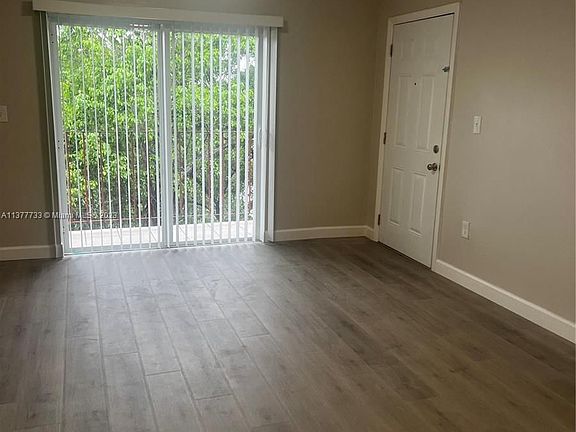 4th image of 1111 NW 19th Ave APT 405