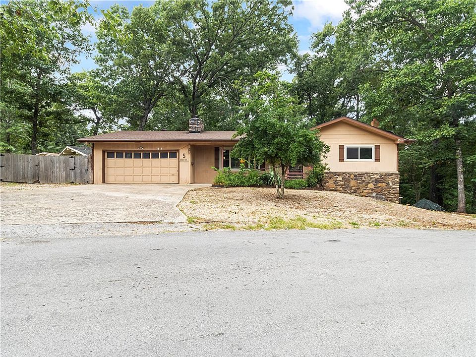 1st image of 5 Hatcher Dr