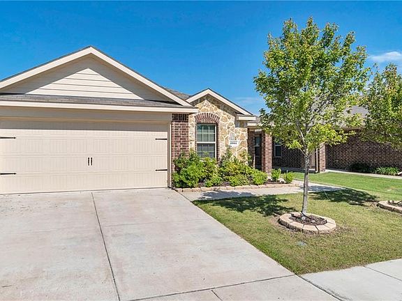 2nd image of 2061 Enchanted Rock Dr