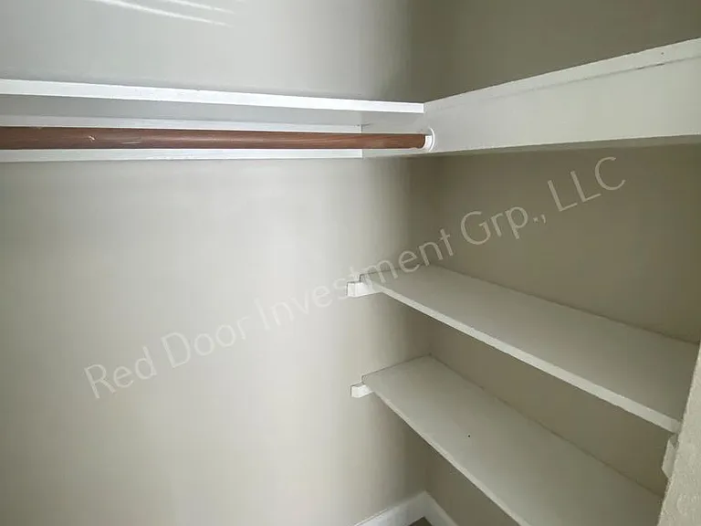 Move In Special 1 & 2 Bedrooms Available Minutes from the River — Photo 44