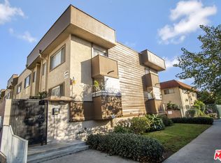 6716 Sylmar Ave, Van Nuys, CA 91405