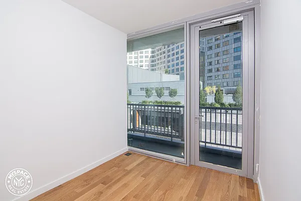 Rented by MySpaceNYC | media 15