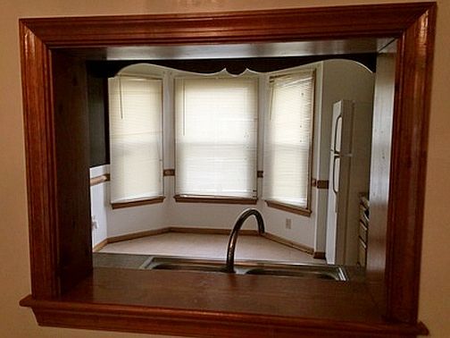Breakfast area in kitchen