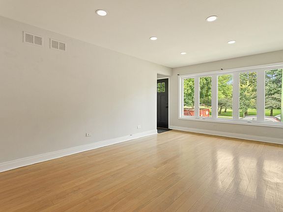 5th image of 5212 N McVicker Ave