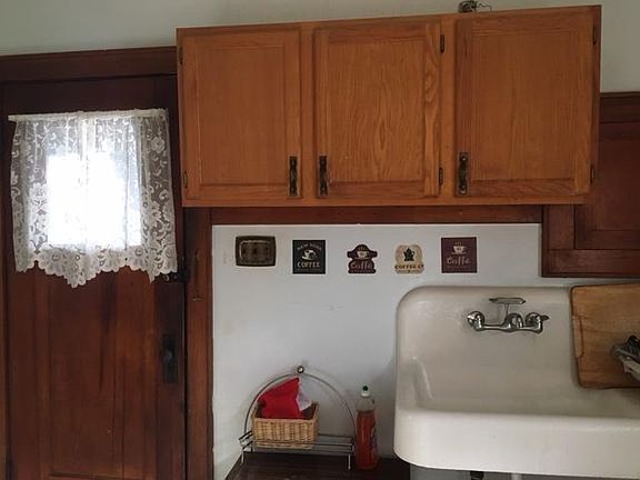 3rd image of 1634 N 28th St #A