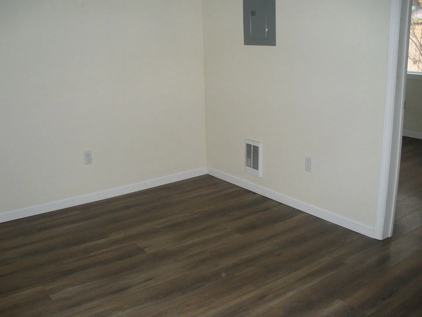 327 W. Mullan — Photo 3