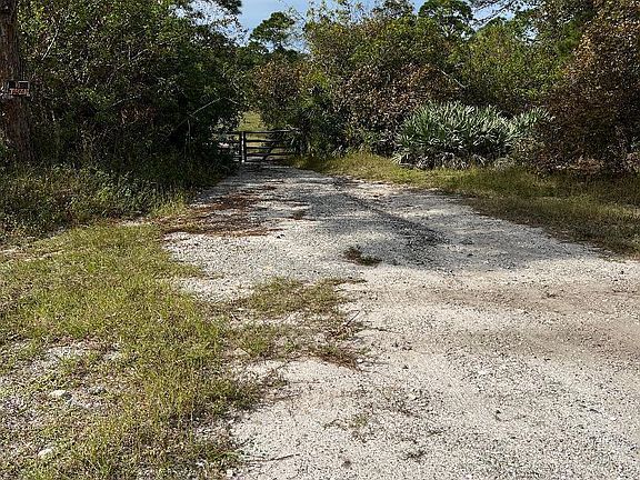 4th image of 6595 TURNPIKE FEEDER Road