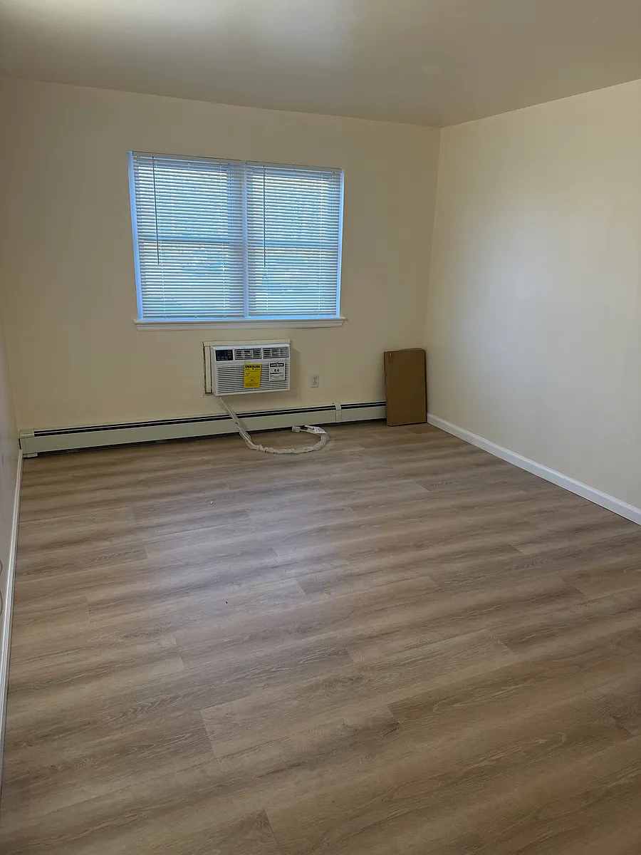 Building Photo - 55 Gill Ln #55