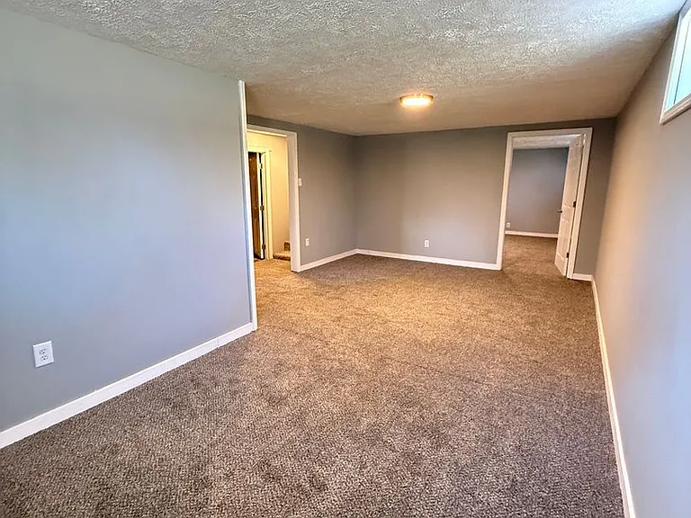 1453 S Fort Ave — Photo 24