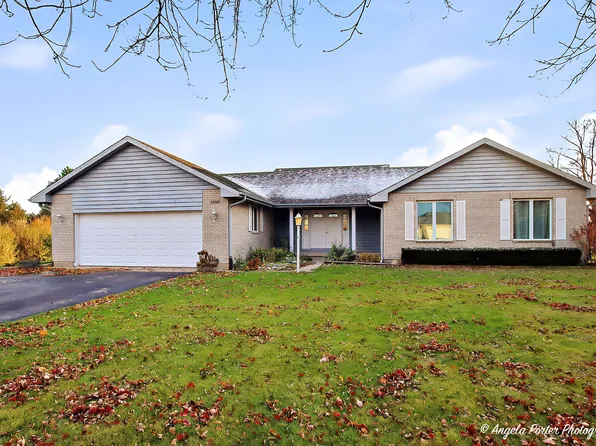 23209 Cals Ct, Harvard, IL 60033