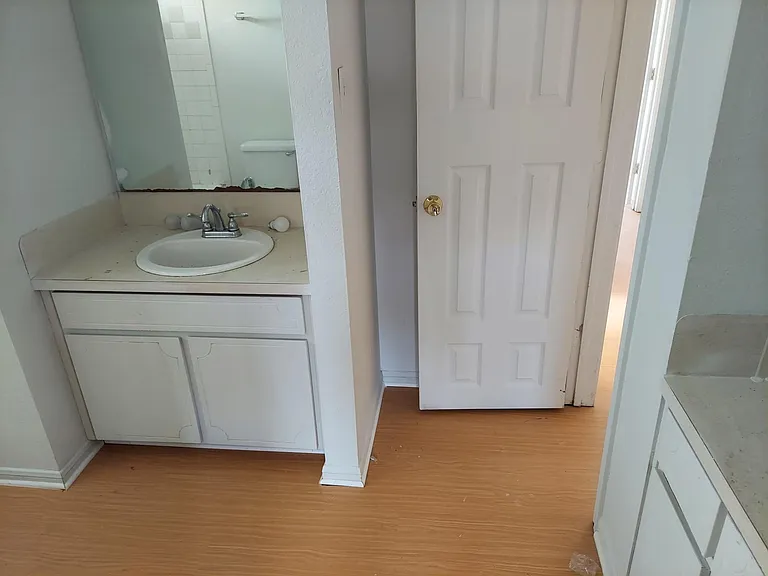 2810 Cantabrian Dr #D — Photo 6