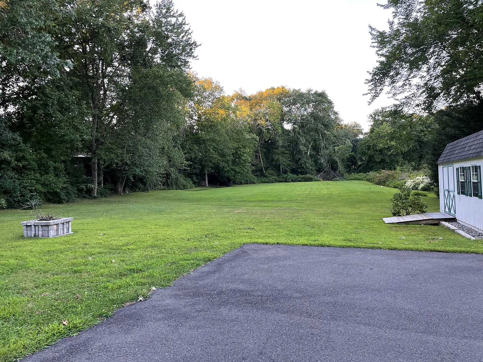 3 bed, 1040 sqft, $2,500 — Photo 4