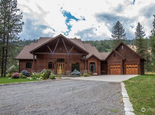 3349F Rockcut Rd, Kettle Falls, WA 99141