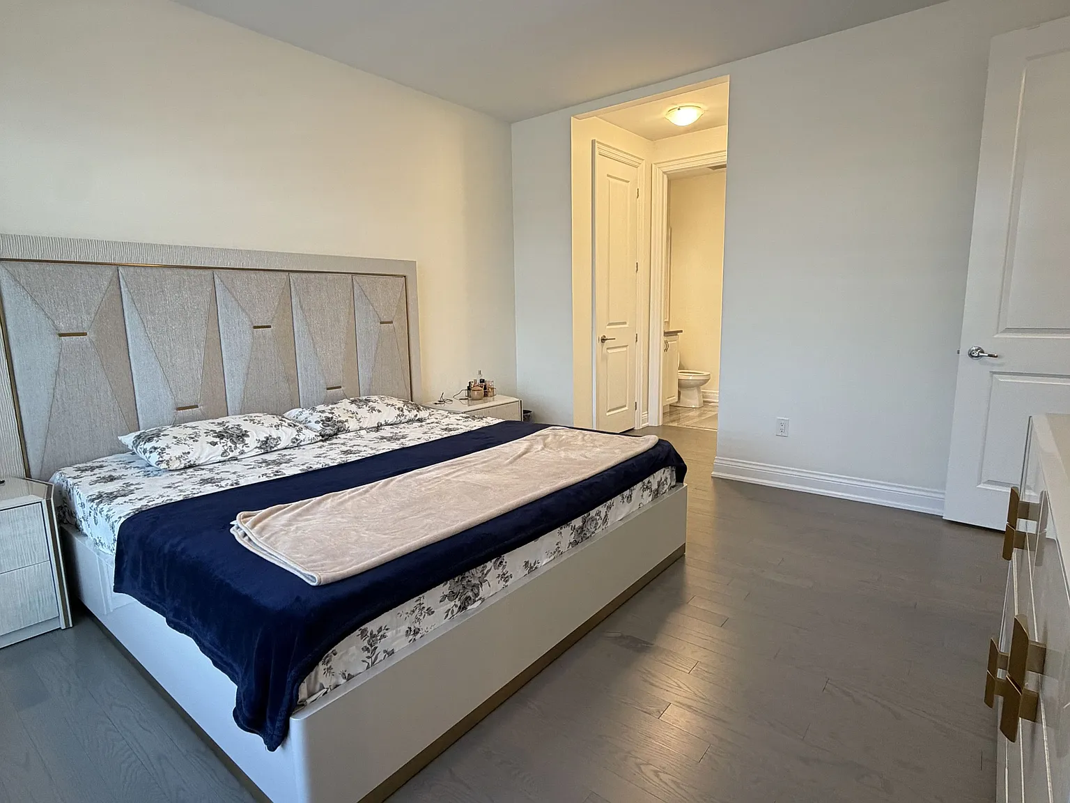 1 bed, $1,050 — Photo 3