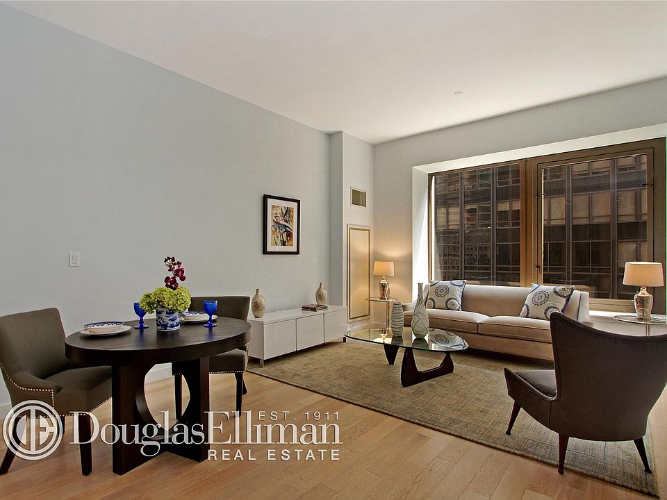 1st image of 75 Wall St APT 21P